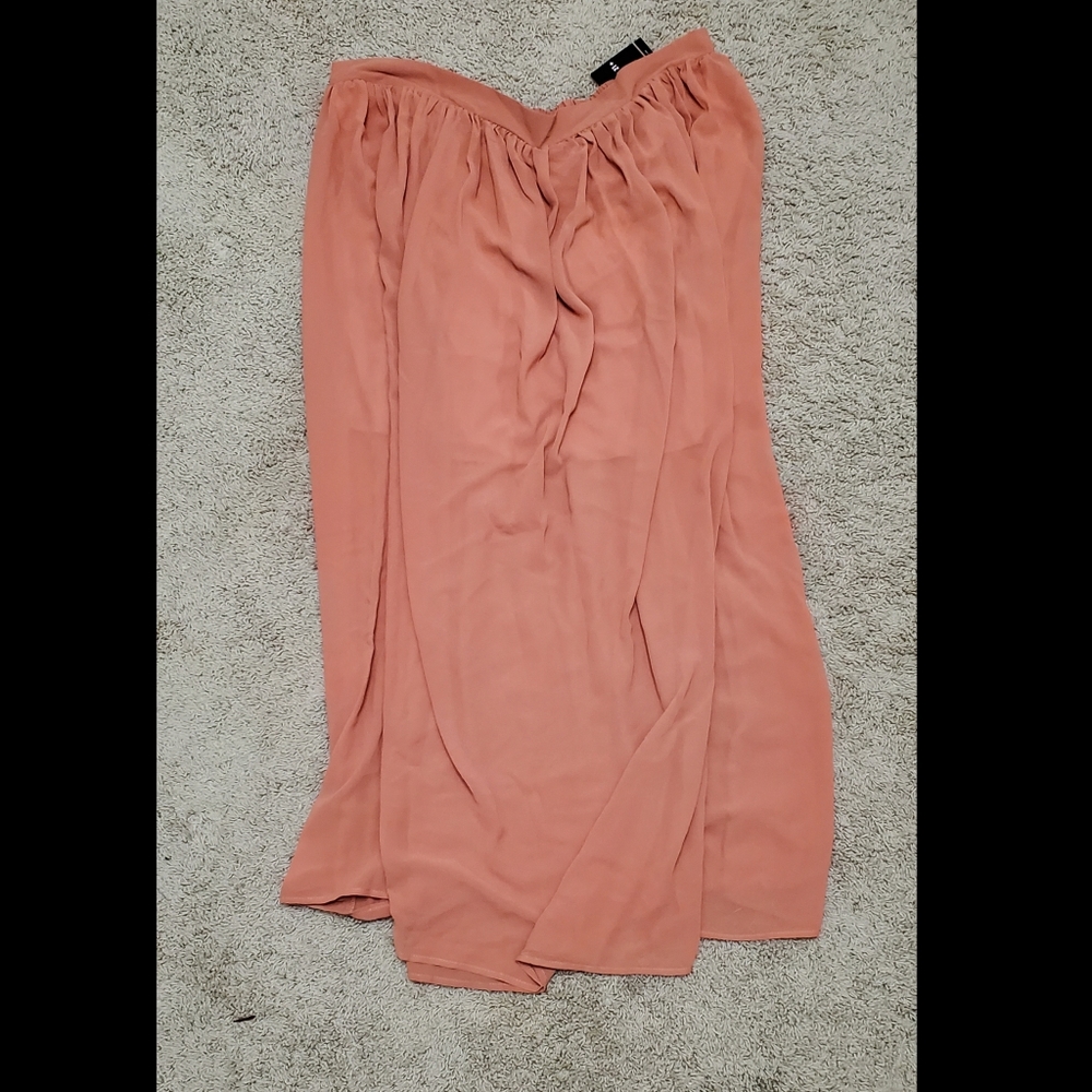 *NWT* Forever 21 Chiffon Maxi Skirt